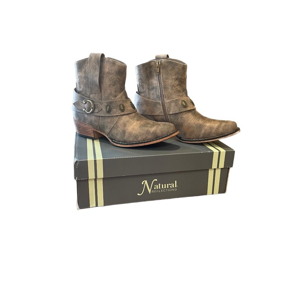 Womens Short ankle Boots, taupe, size 8